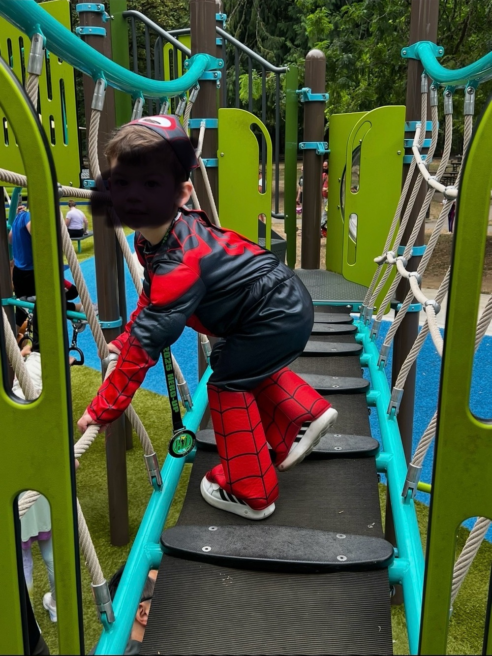 Marvel Spidey and His Amazing Friends Black & Red Spin Kids Superhero Costume - Picture 4 of 4